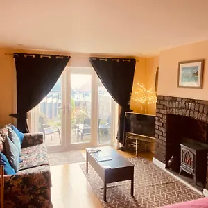 Apartment Ground Floor - View Of Lighthouse, Garden And Parking, Swansea