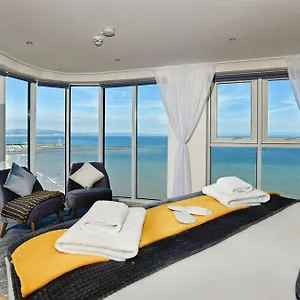 Apartment Just Wales - Meridian Quay Penthouses, Swansea